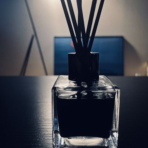 リードディフューザー デラルムノワール Chérie (シェリー) 50ml