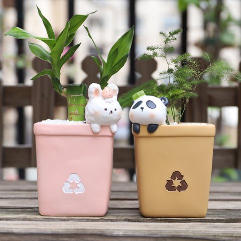 かわいいキャラクター動物パンダ 植木鉢 小型 卓上用 多肉植物用フラワーポット ペンホルダー 花器 収納 装飾品