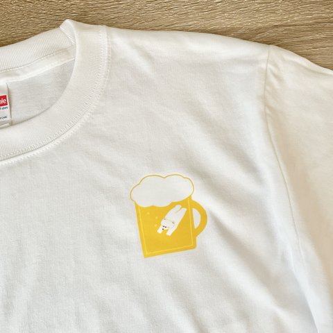 シロクマとビール Tシャツ