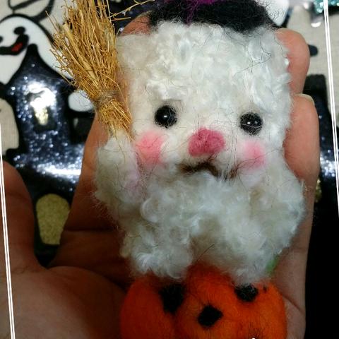 ハロウィン　羊毛フェルトのひつじちゃん