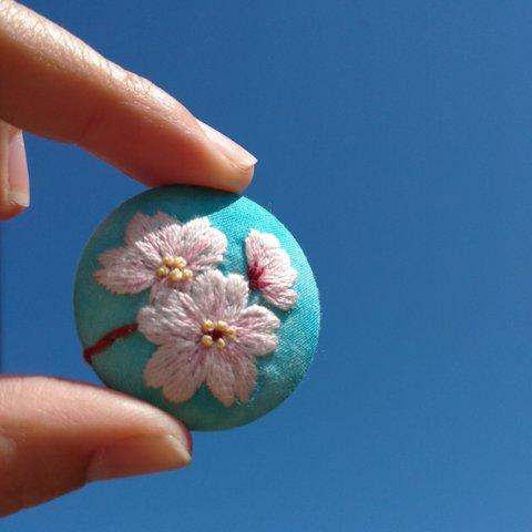 青空 の 桜 刺繍 ブローチ