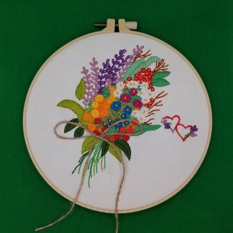 花束壁掛け刺繍(直径20cm)