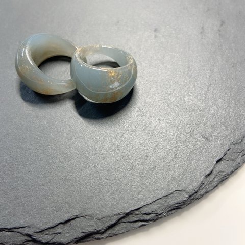 SALE marble round ring blue