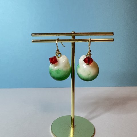 揺れるクリームソーダピアス（ショート）