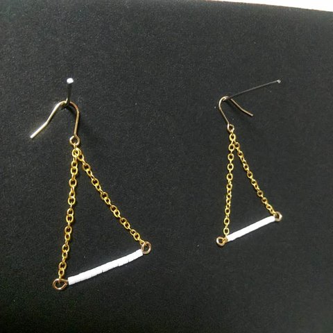 ブランコピアス