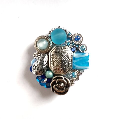 con Azul   Antique Silver Beads Reunion   ビーズ刺繍ブローチ