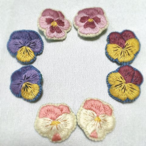 手刺繍パンジーのヘアゴム