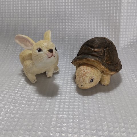 ウサギとカメ