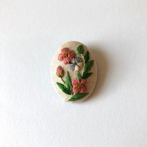 花と蝶  刺繍 ブローチ 