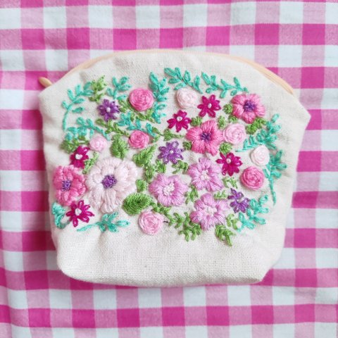 刺繍ポーチ　花刺繍　ミニポーチ　サイズバック　メイクポーチ