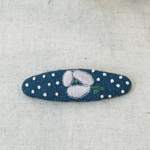 ︎︎◌現品限り︎︎◌ オーバルバレッタ／ohayo(ブルー)　手刺繍入り