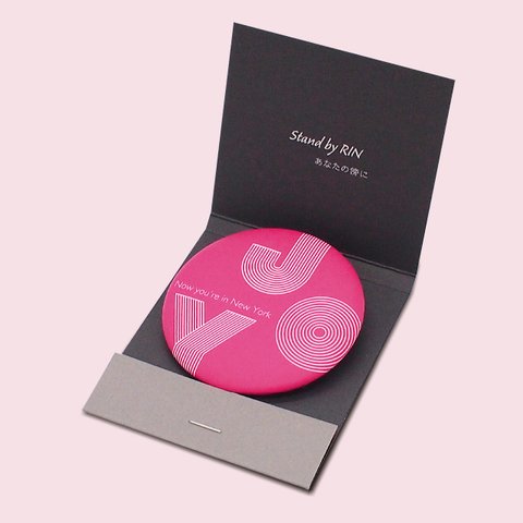 ブローチ JOY pink -シルキーマット缶バッジ ファッション缶バッチ