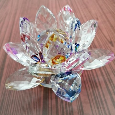 蓮の花　クリスタルガラス　置物