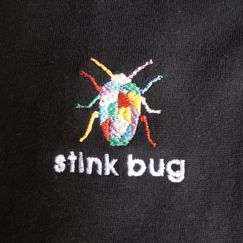 stink bug カメムシ　モザイク調　ワンポイント刺繍Tシャツ　半袖　長袖　6.2oz 黒