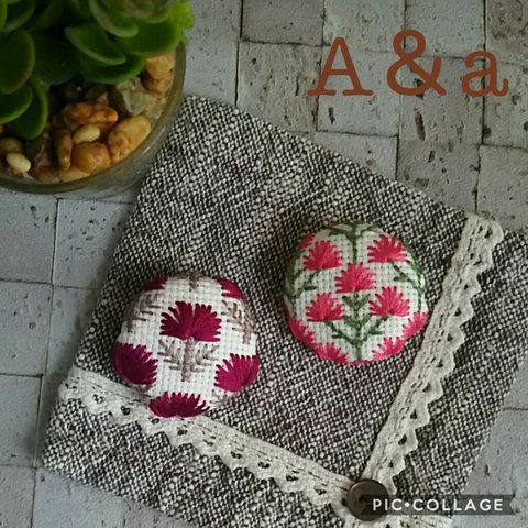 刺繍くるみボタン  ゴムorブローチ