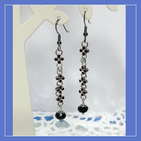 ✳BLACKメタルフラワー&キュービックジルコニア·ロングピアス(金具変更可能)