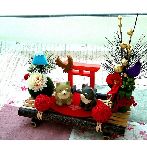 🎍お正月飾り🎍～鳥居とふたごの狛犬～