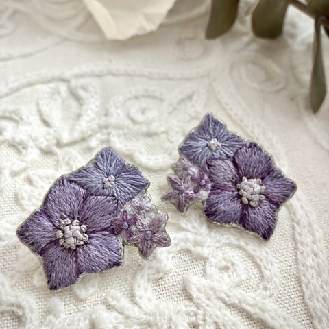 紫陽花刺繍イヤリング