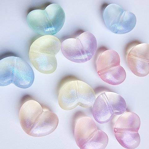 【10個/21x16x10mm】縦穴　ぷっくり　オーロラ　ハート　パーツ　ハンドメイド　ビーズ　材料　DIY  k/ハート