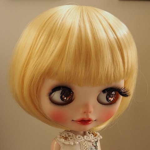 ネオブライス ウィッグ おかっぱボブ ハニーブロンド 10インチ/ドール Blythe