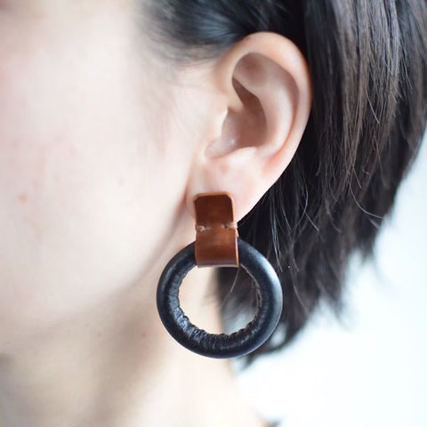 Donuts【レザーピアス /イヤリング 】〝black〟