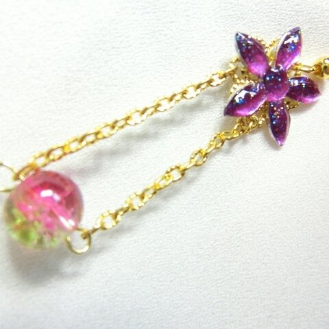 花ビジューピアス