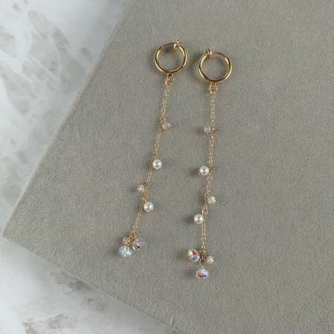 スワロフスキーとパールの揺れ動くearrings 