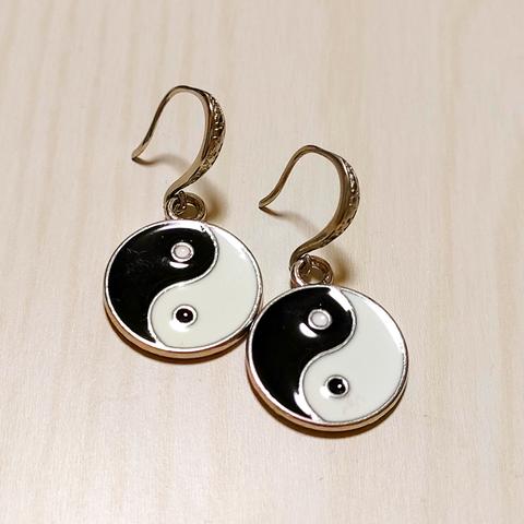 陰陽☯️対極 ピアス/イヤリング 新品