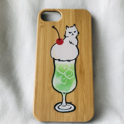 クリームソーダみたいな猫のiphoneスマホケース