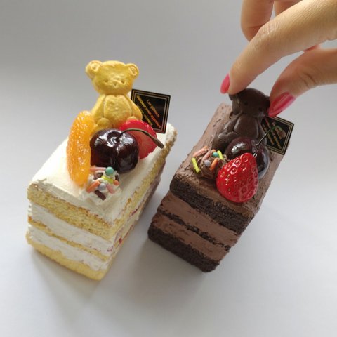 ショートケーキとチョコショートケーキ