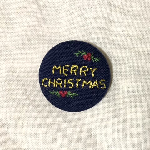 クリスマスの刺繍ブローチ