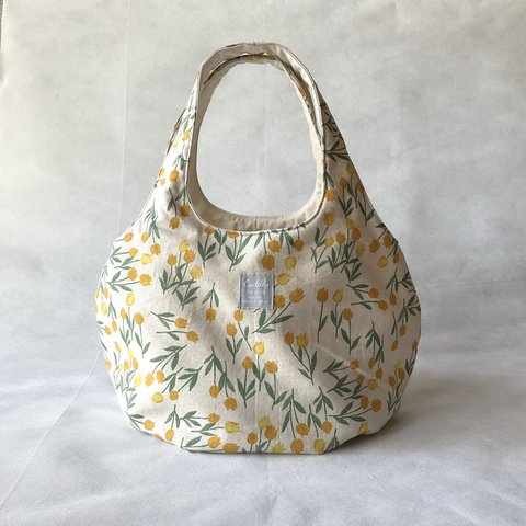 ころりんバッグ　Lサイズ　ショルダー　トートバッグ　＊kororin bag＊軽い＊大きめ＊ざっくり＊チューリップ＊黄色＊