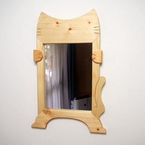 【ミラー・鏡】ネコちゃんの可愛い壁掛けミラー　ナチュラル仕上げ