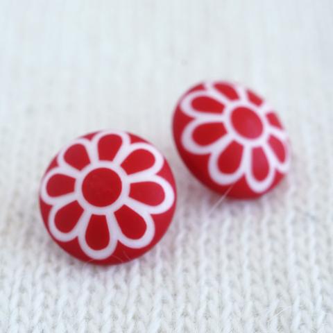 (3個) 12mm 丸いお花のボタン　赤　フランス製