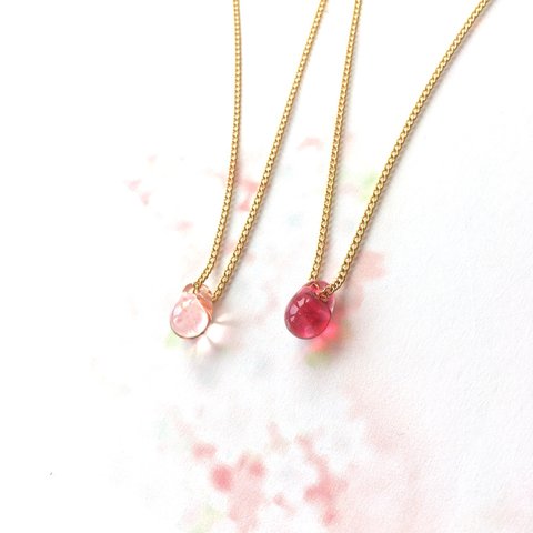 花びらのネックレス　／　桃　ピンク　ガラス　ドロップ　アメリカ製　ランプワーク 　