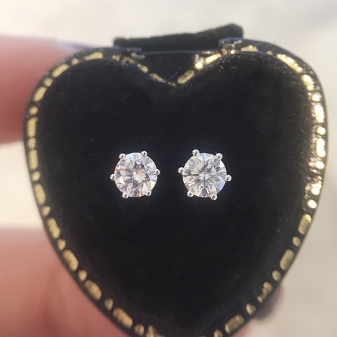 天然ダイヤモンドピアス0.4ct　k18