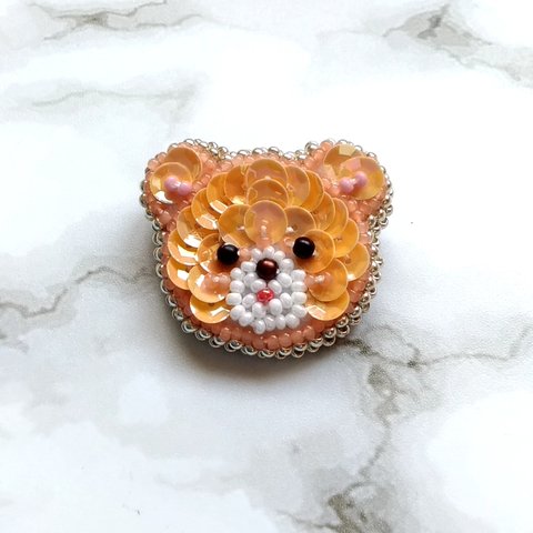 くまの刺繍 ブローチ オレンジ