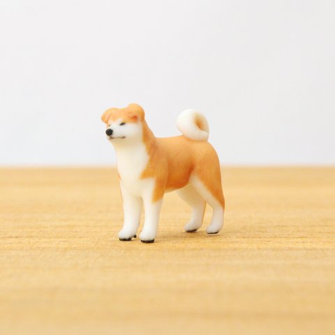 秋田犬(子犬)のフィギュア