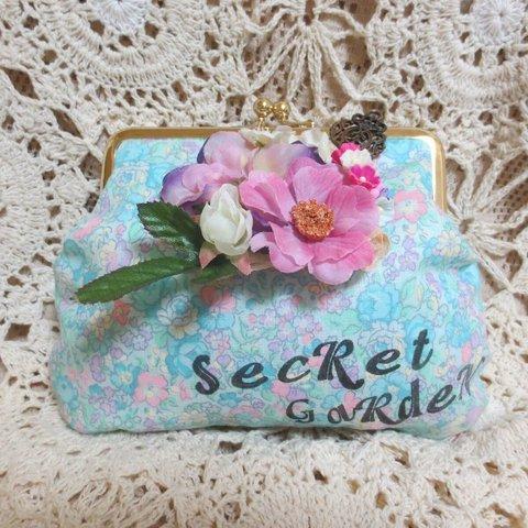 secret gardenがま口ポーチ（ブルー花柄M）