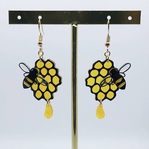 Honey Bee ピアス