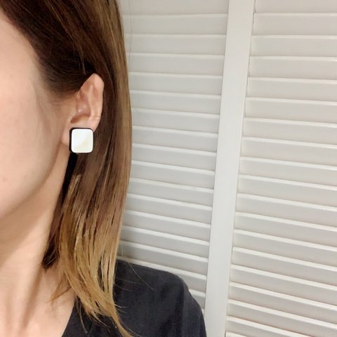 シンプルなスクエアピアス◇イヤリング