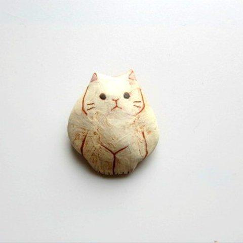つぐみ製陶所 猫のブローチ＊白猫B