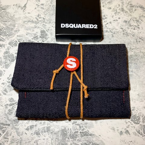 DSQUARED2 マスクケース 仮置きケース