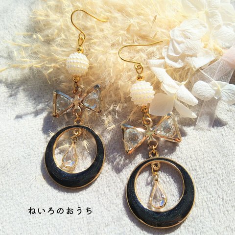 煌めく♪ガラスの雫とブラックフープのキラキラ✨ピアス/イヤリング