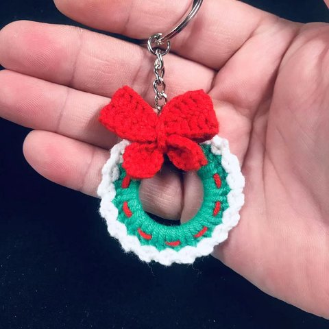 クリスマスの花輪 編みぐるみ ハンドメイド 子供 誕生日 人形 受注制作　可愛い　贈り物