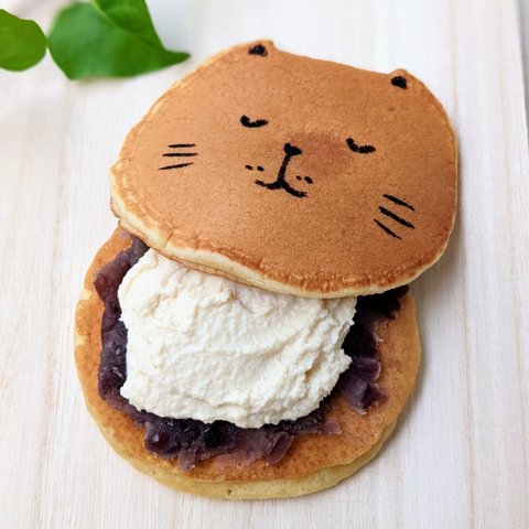 植物性素材の猫型どら焼き「 豆乳クリームチーズ＆つぶあんこ」4個　※10月から再販予定