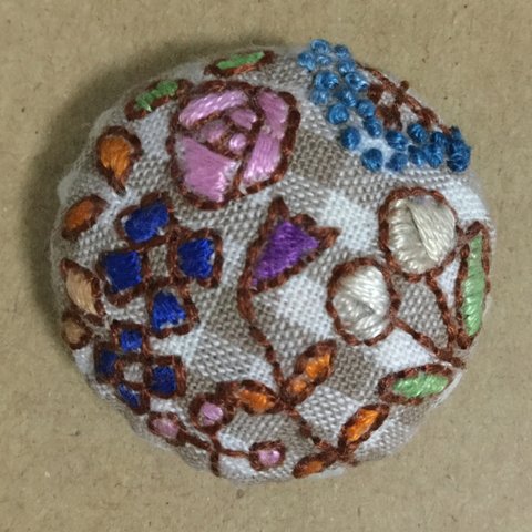 -Jonquille- フラワー刺繍  くるみボタン風ヘアゴムorブローチ②