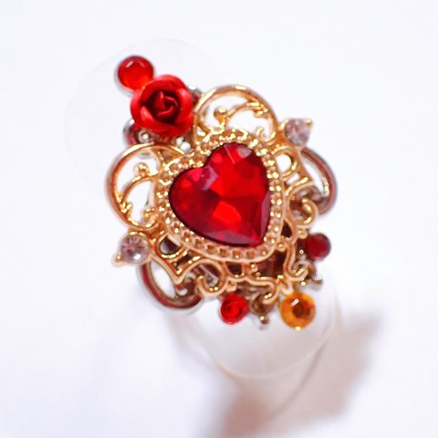 紅の貴婦人リング💍 指輪 薔薇 レジン 赤色 ラインストーン ビジュー