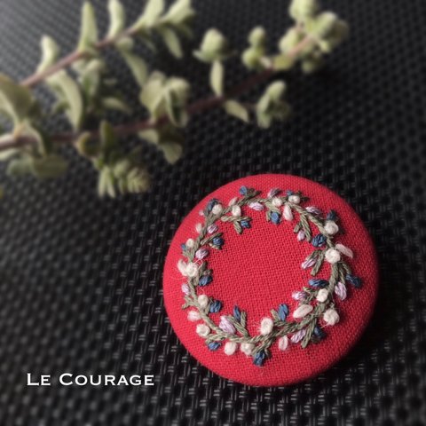 花かんむりの刺繍ブローチ(赤)