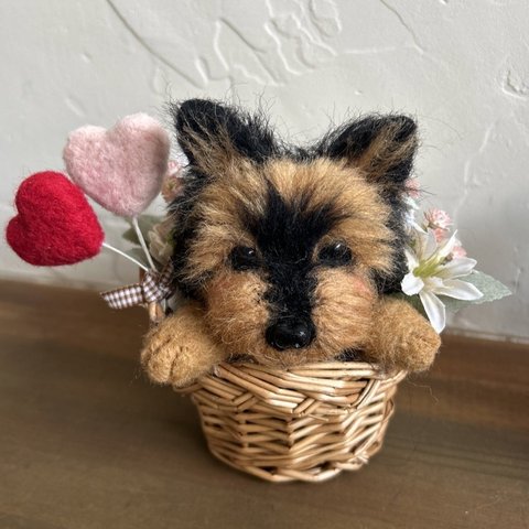 ‪✿受注制作 オーダーページ 羊毛フェルト×花かご　ヨークシャテリア‪✿ ハンドメイド 花 うちの子 犬 ねこ 動物 置物 ぬいぐるみ ハート